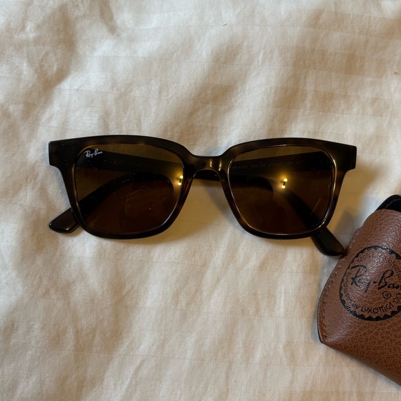 rayban’s with case - Picture 2 of 5